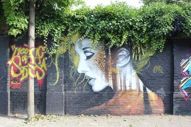 Du mur à la toile